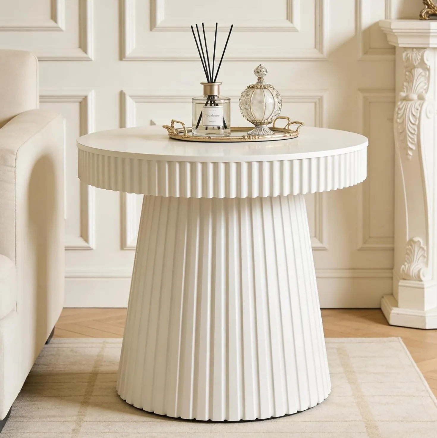 31.5" End Table, Round Bedside Table Nightstand with Fluted Pedestal