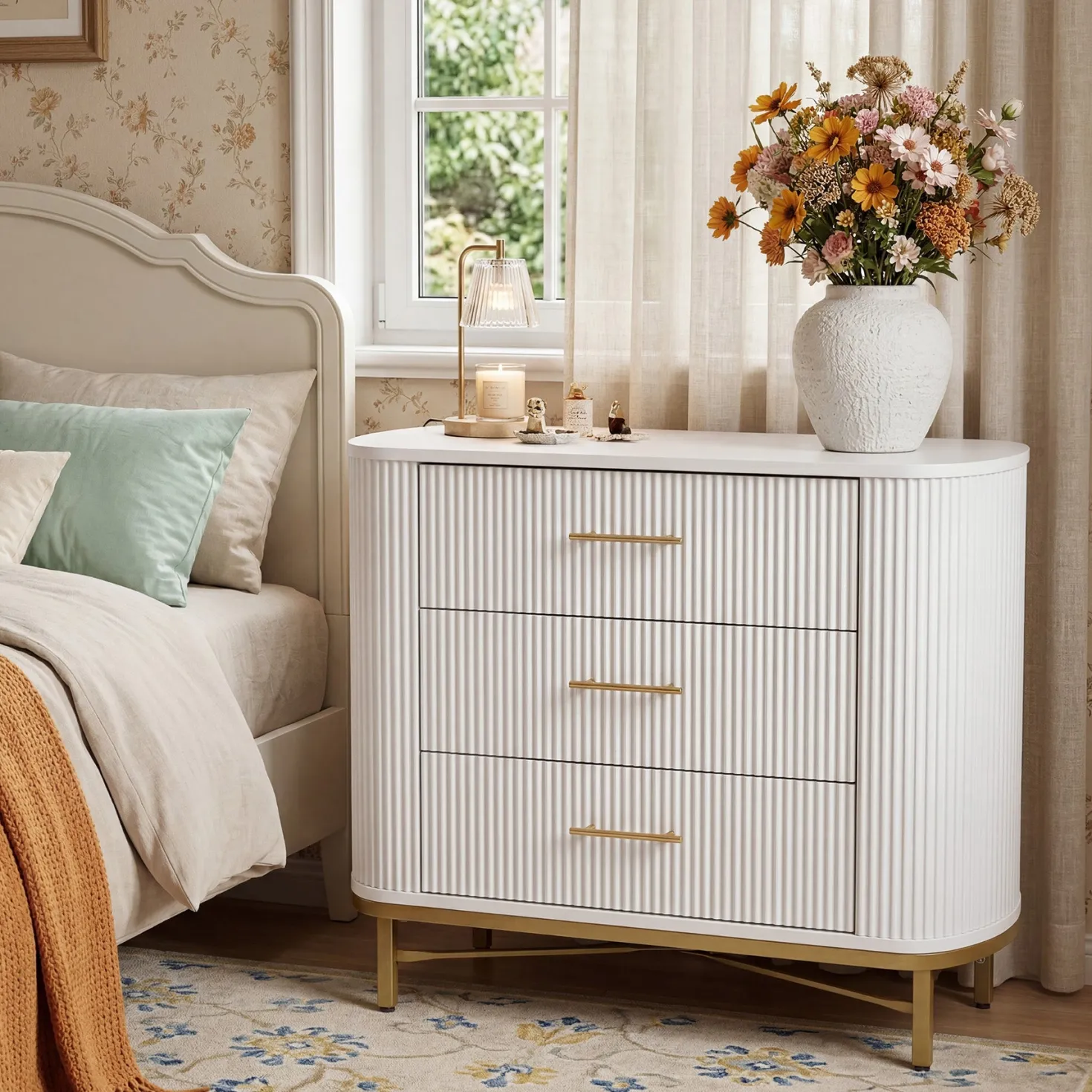 31.5” W Nightstand with 3 Drawers, Modern Bedside Table for Bedroom
