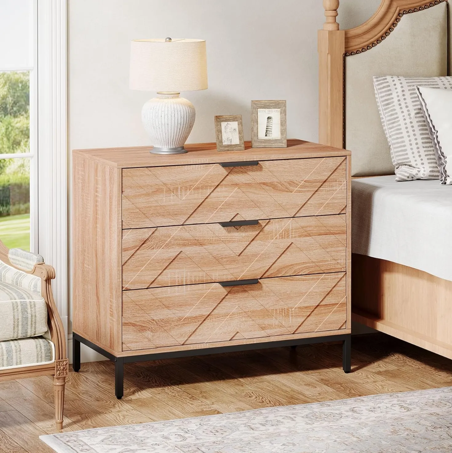 31.5" Wide Nightstand, Modern Large Bedside End Table with 3 Drawers