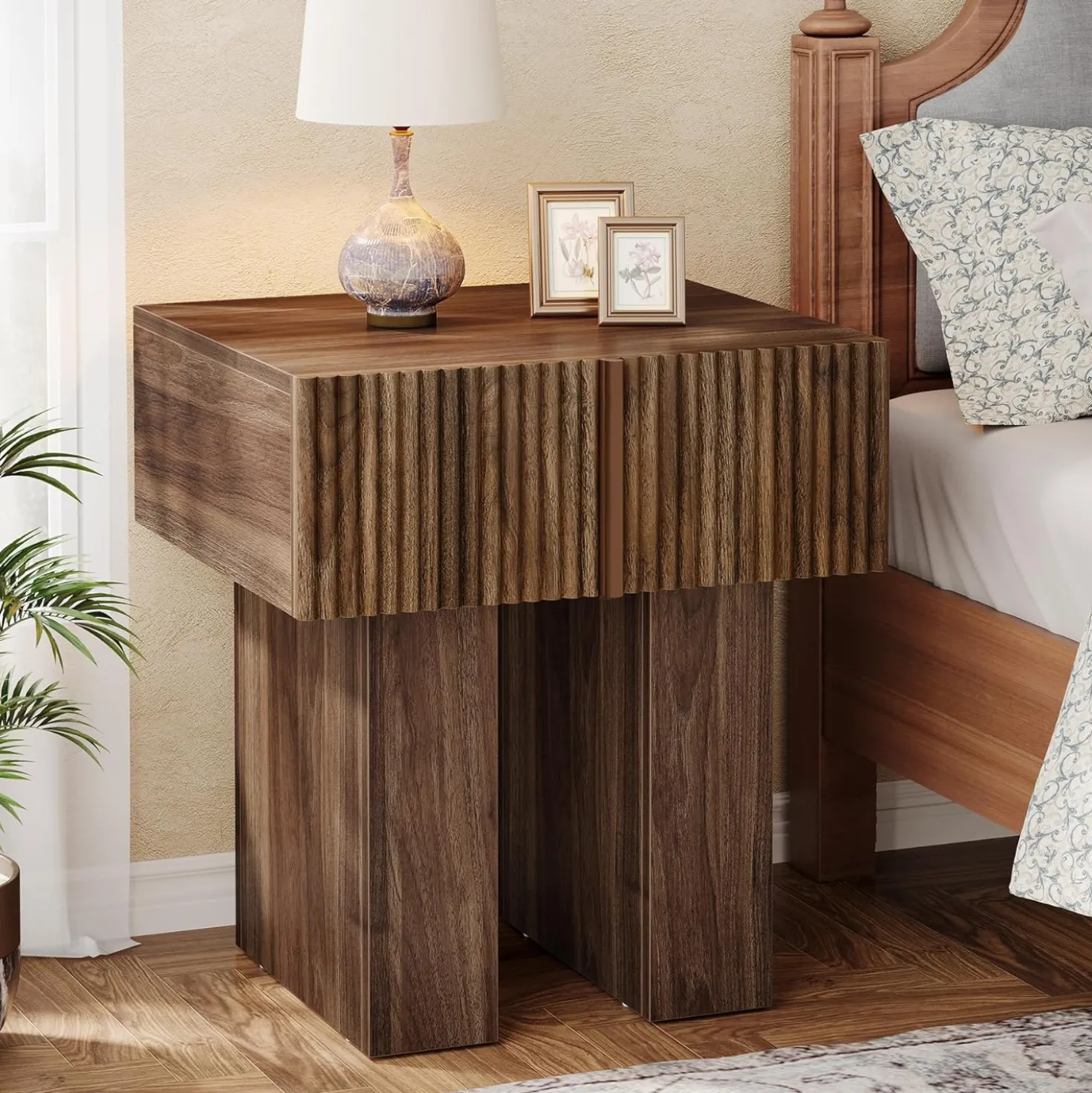 19.6" Fluted Nightstand, Wooden Bedside Table with Storage Drawer